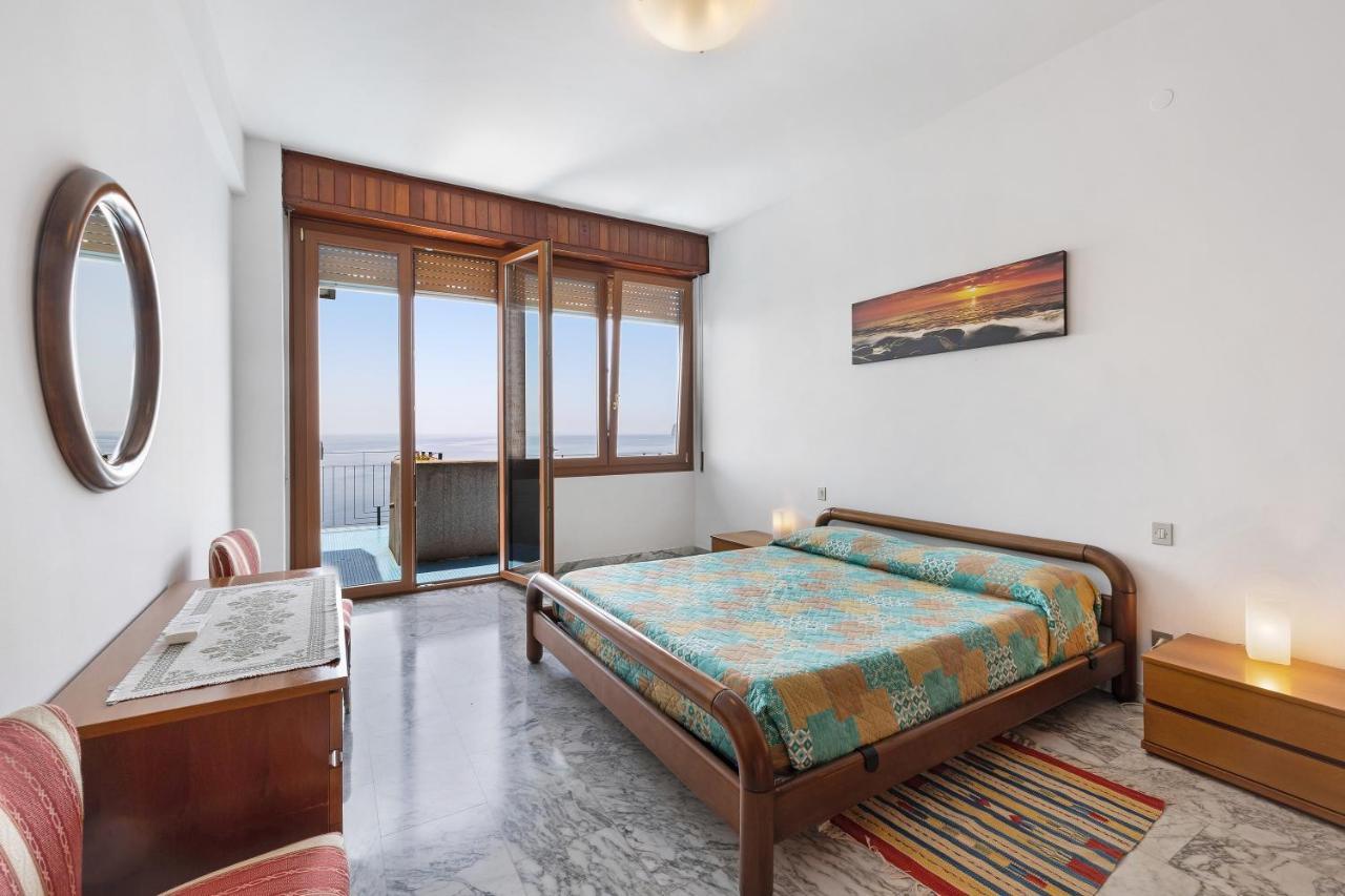 Appartamento stupenda vista mare Bergeggi Esterno foto