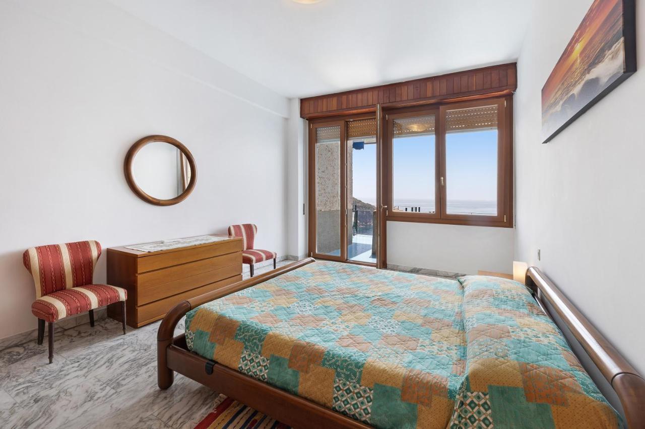 Appartamento stupenda vista mare Bergeggi Esterno foto
